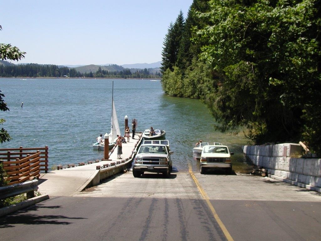 Gedney Creek Boat Ramp Left side bar pic