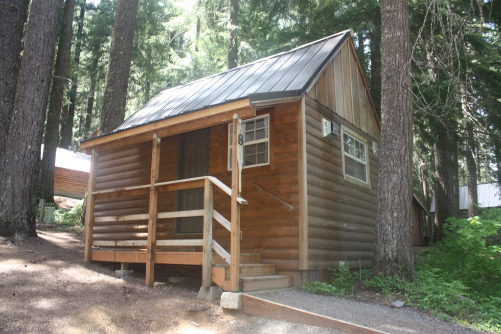 Clear Lake Resort in the Willamette National Forest